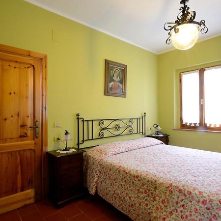 Maison d'hôtes Le Querce Di Assisi à Piano Delle Pieve Extérieur photo