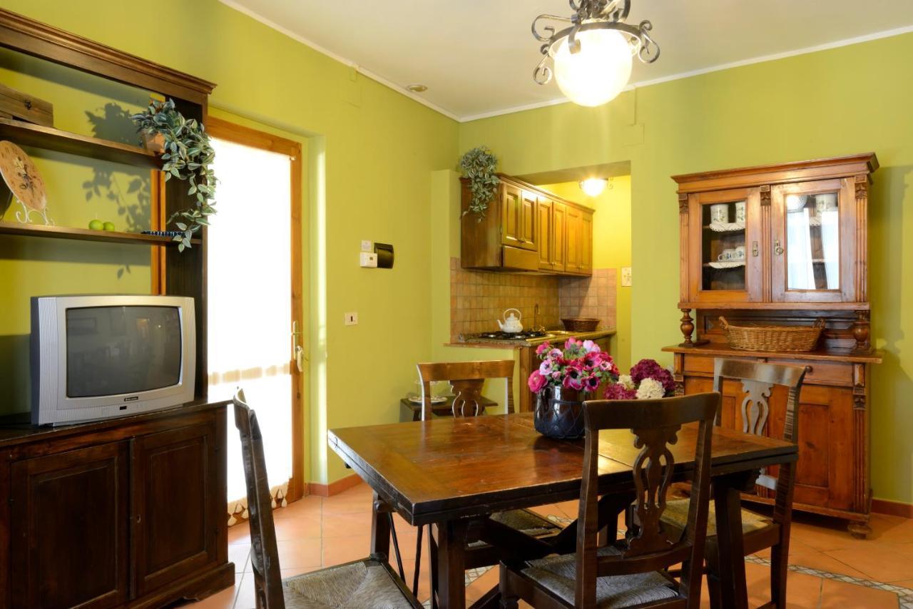 Maison d'hôtes Le Querce Di Assisi à Piano Delle Pieve Chambre photo