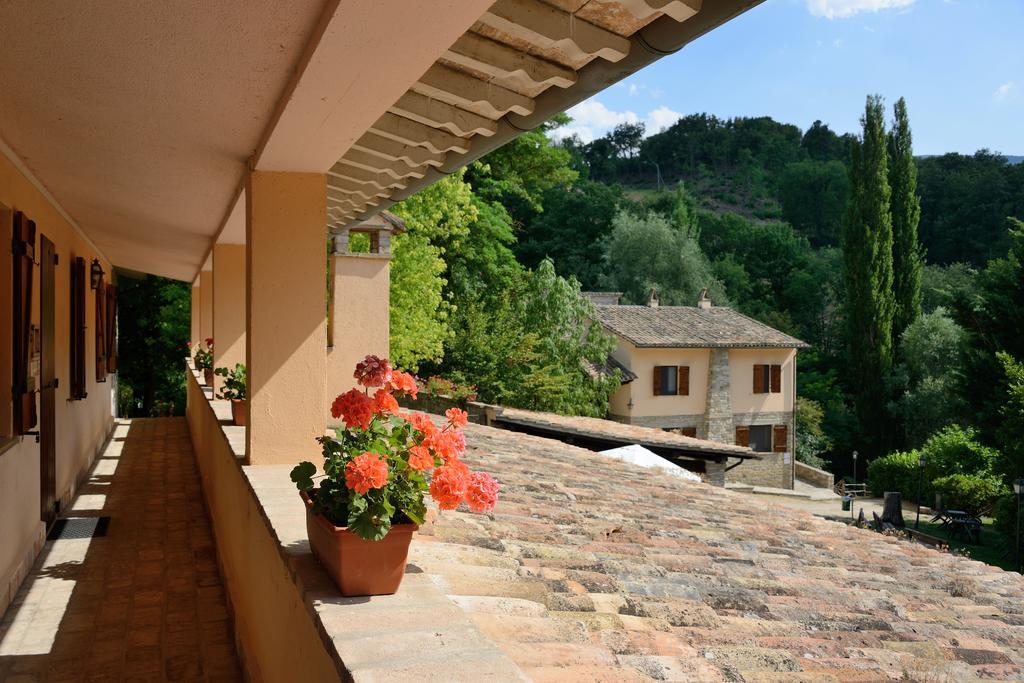 Maison d'hôtes Le Querce Di Assisi à Piano Delle Pieve Extérieur photo