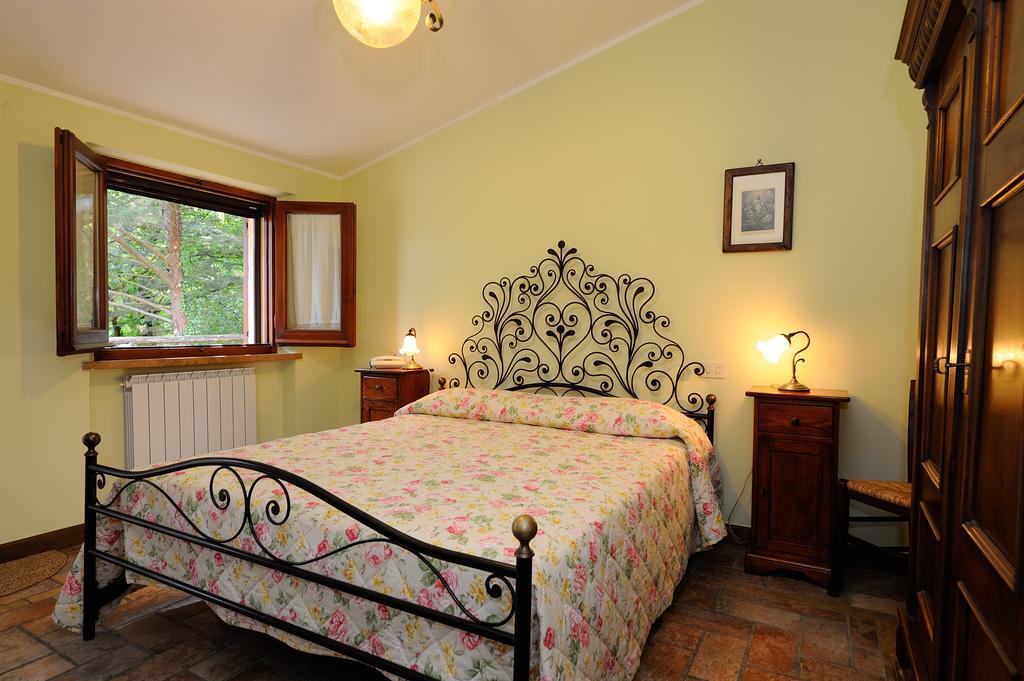 Maison d'hôtes Le Querce Di Assisi à Piano Delle Pieve Extérieur photo