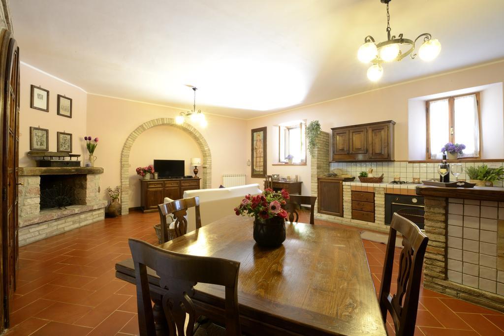 Maison d'hôtes Le Querce Di Assisi à Piano Delle Pieve Extérieur photo